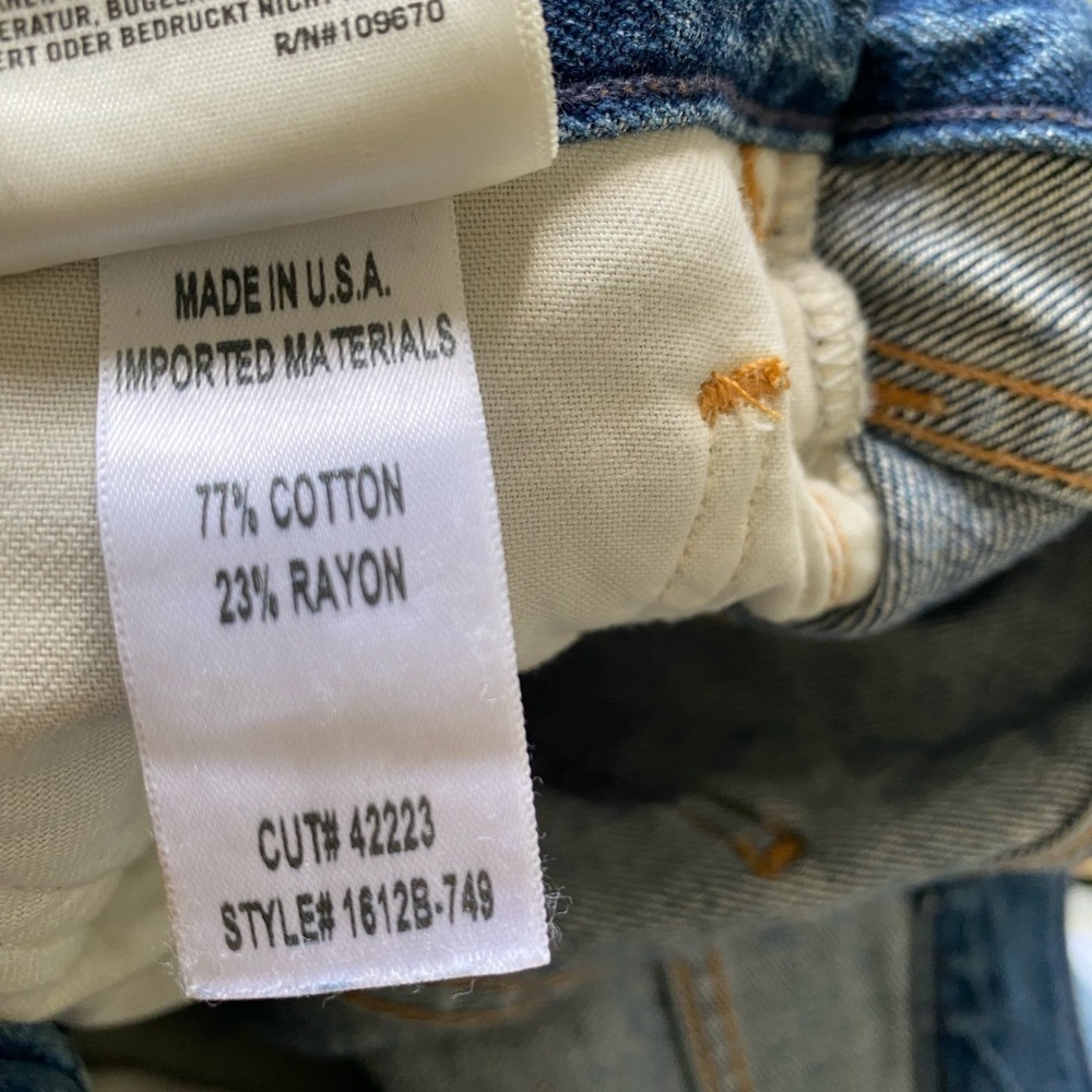 Citizens of Humanity Cora Crop Relaxed Undone Hem in Fade Out Jeans - Picture 5 of 10